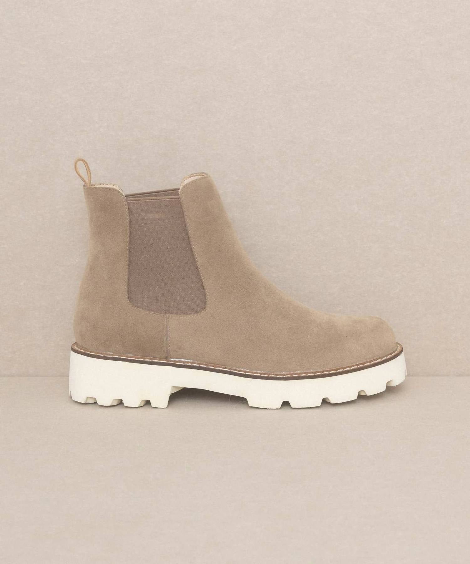 Oasis Society - Women's Gianna Chunky Sole Chelsea Boot - Image 2