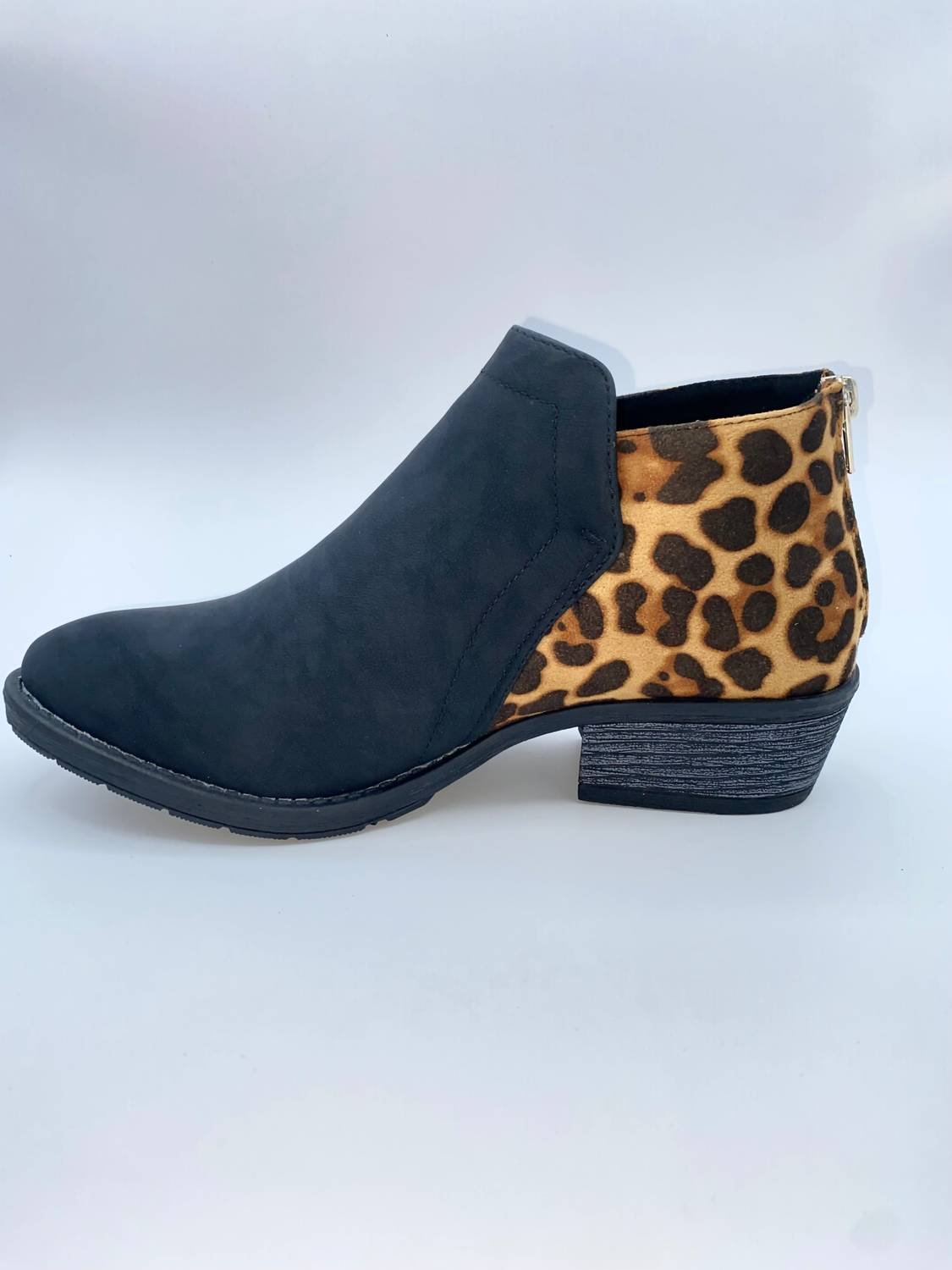 Avanti - Women's Kitty Bootie - Image 2