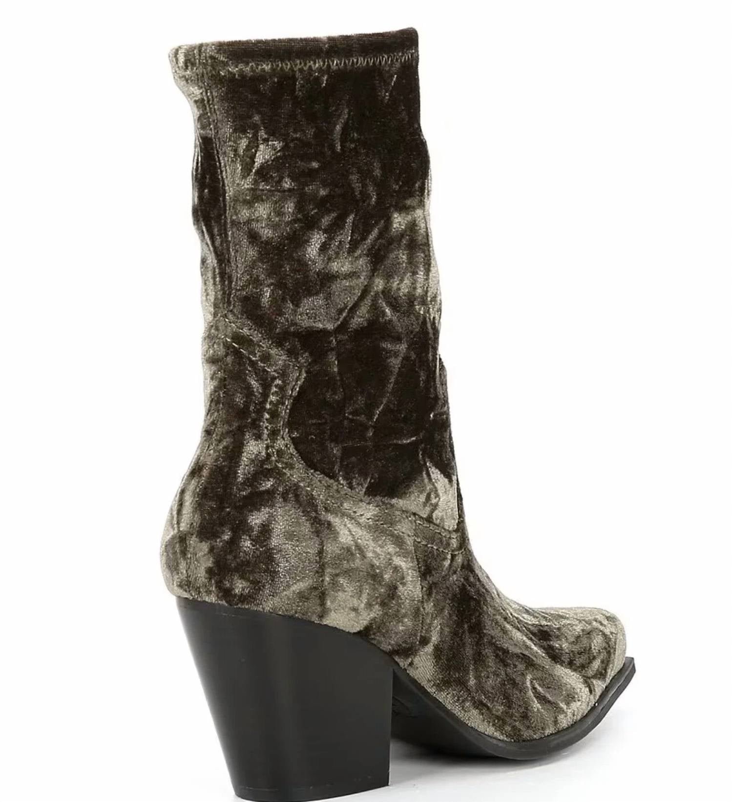 Gianni Bini - Women's Star-crossd 3 Western Booties - Image 3