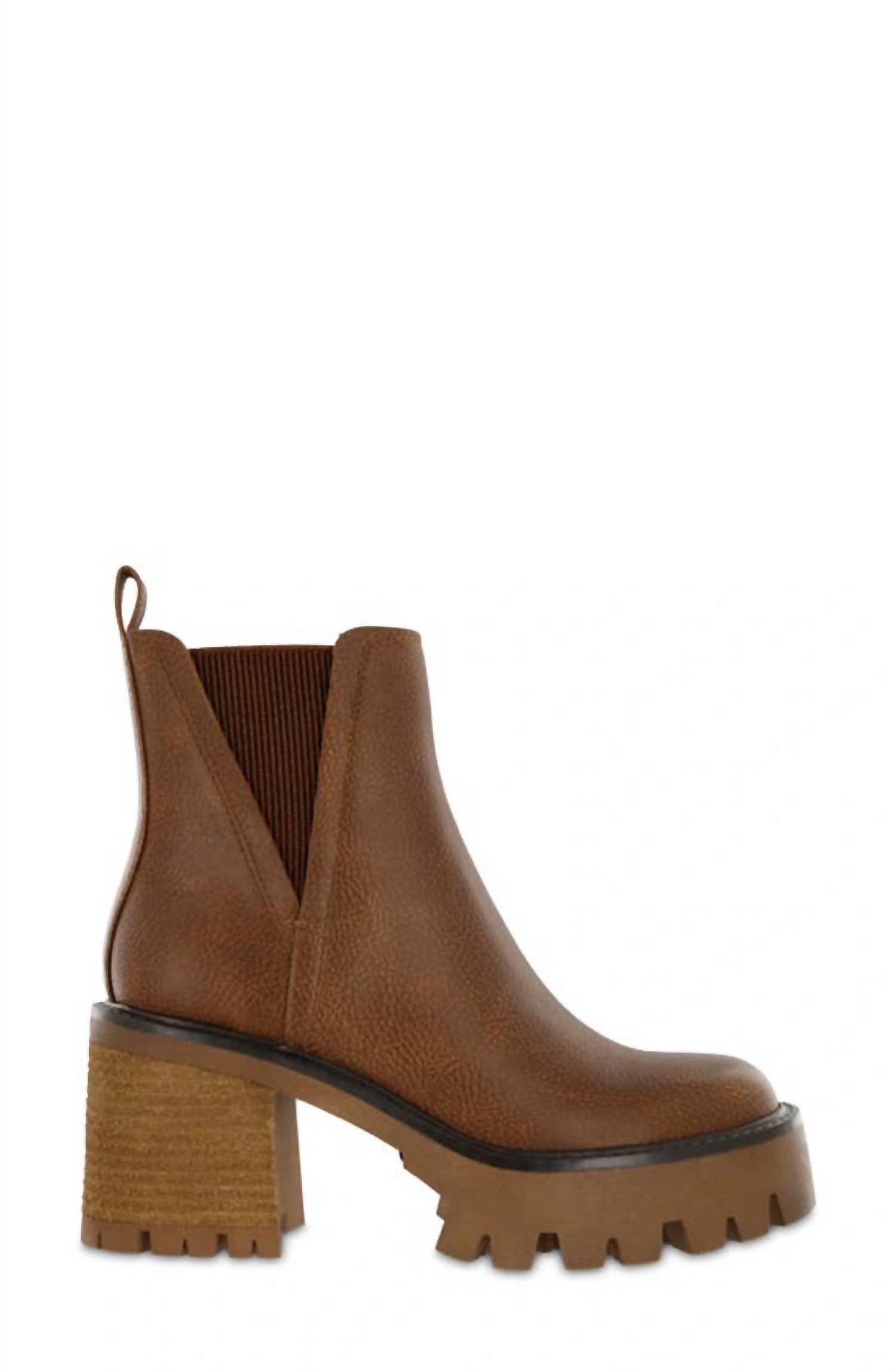 Mia - Women's Chelsea Platform Lug Boots